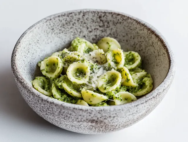 Pasta med broccolisås